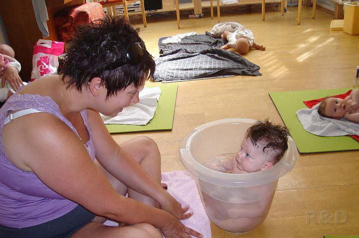Zonneoog babymassage mei 2009 (9).jpg